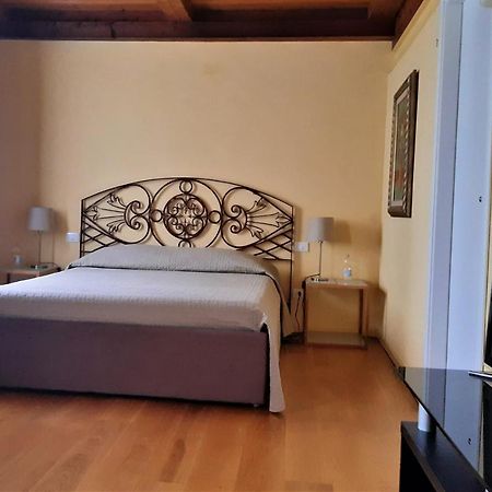 B&B Le Stanze Del Belriguardo Voghiera Eksteriør bilde